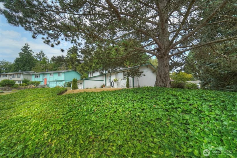Property photo for 7085 Thebes Street Ne, Bremerton photo 4