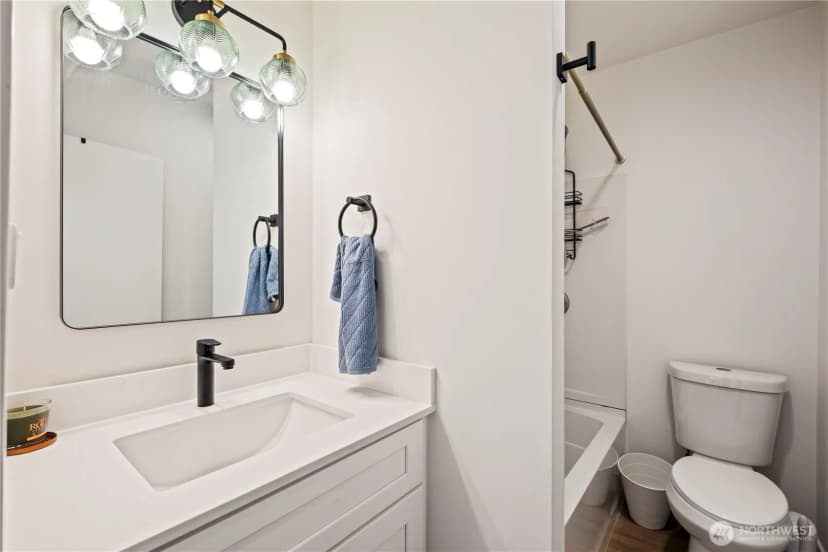 Property photo for 431 S 190th Street, Burien photo 17