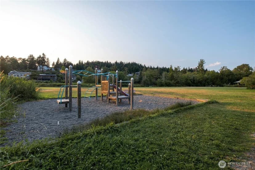 Property photo for 431 S 190th Street, Burien photo 33