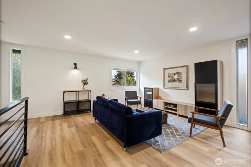Property photo for 431 S 190th Street, Burien photo 13