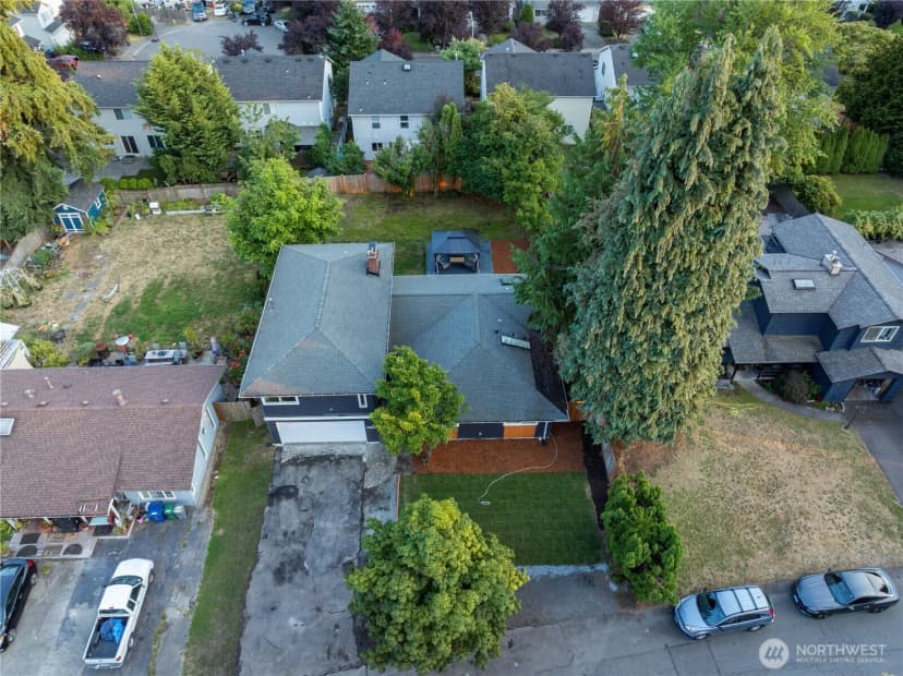 Property photo for 431 S 190th Street, Burien photo 26