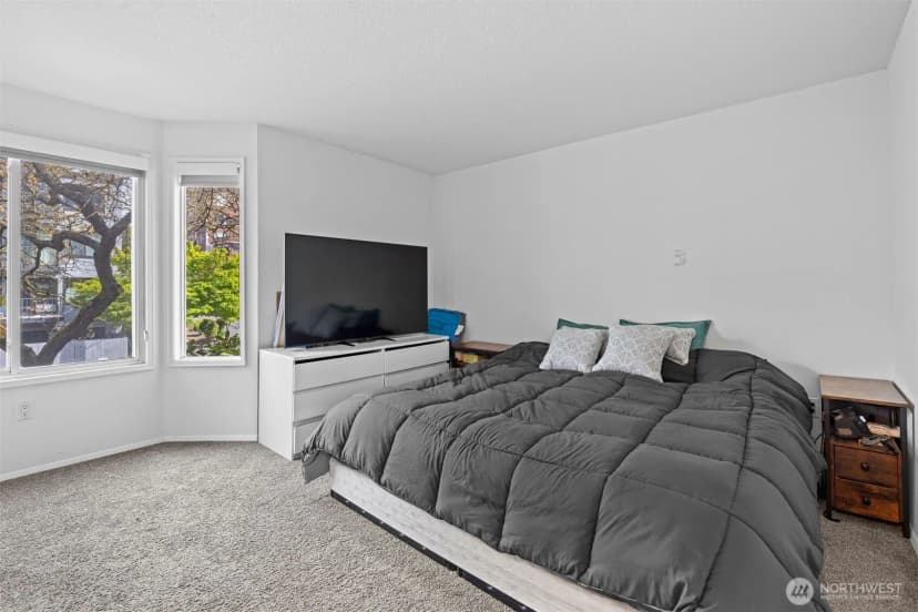 Property photo for 303 13th Avenue E #301, Seattle photo 12