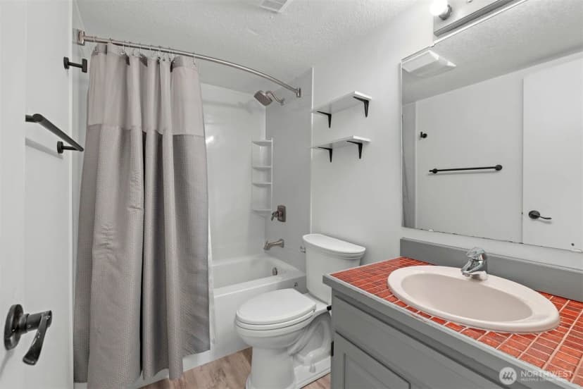 Property photo for 303 13th Avenue E #301, Seattle photo 18