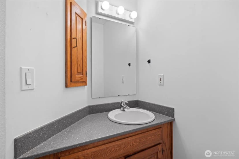 Property photo for 303 13th Avenue E #301, Seattle photo 15
