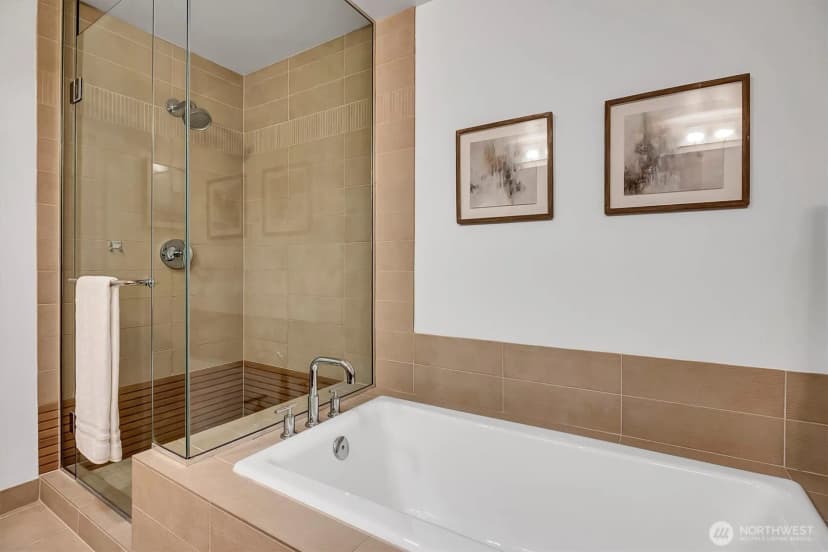 Property photo for 10650 Ne 9th Place #5208, Bellevue photo 21