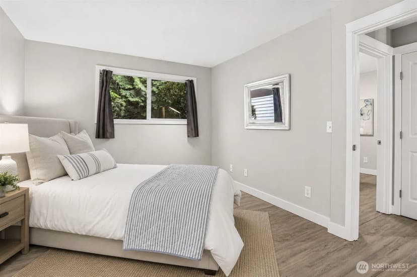 Property photo for 430 Bellevue Way Se #105, Bellevue photo 14