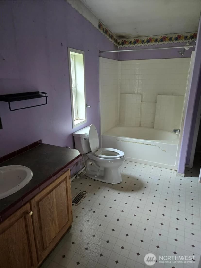 Property photo for 19 Wynooche Road W, Montesano photo 21