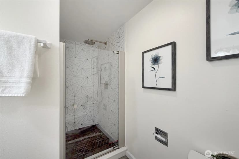 Property photo for 12527 27th Avenue Ne #d, Seattle photo 25