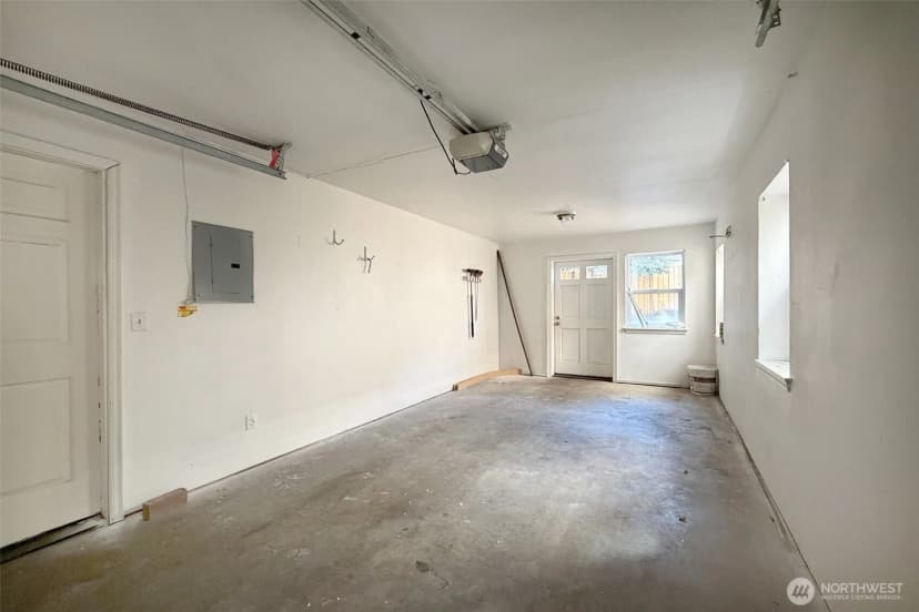 Property photo for 12527 27th Avenue Ne #d, Seattle photo 31