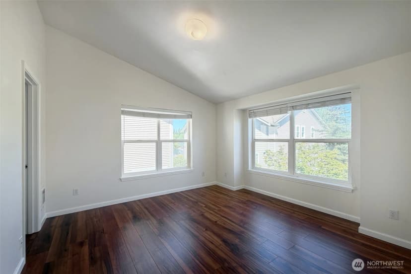 Property photo for 12527 27th Avenue Ne #d, Seattle photo 20