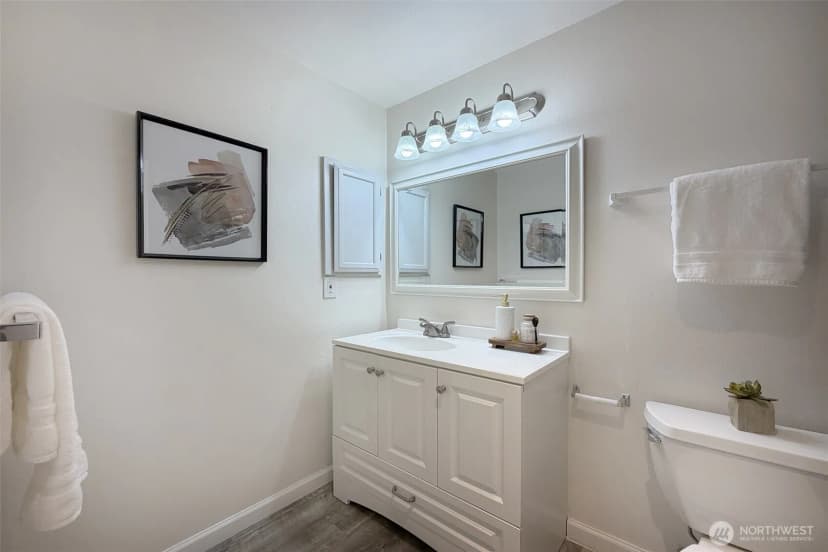 Property photo for 12527 27th Avenue Ne #d, Seattle photo 24