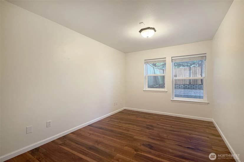 Property photo for 12527 27th Avenue Ne #d, Seattle photo 23