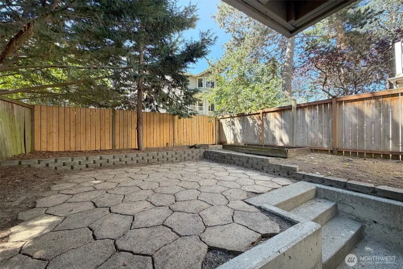 Property photo for 12527 27th Avenue Ne #d, Seattle photo 33