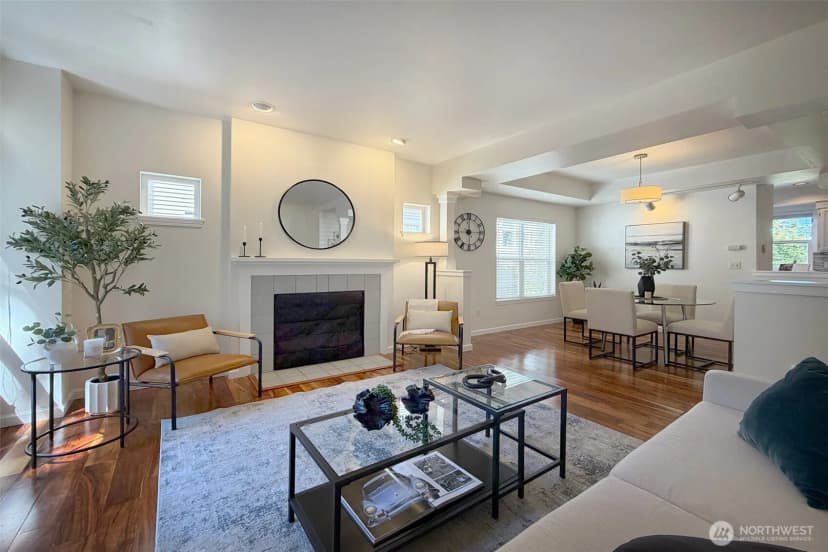 Property photo for 12527 27th Avenue Ne #d, Seattle photo 4