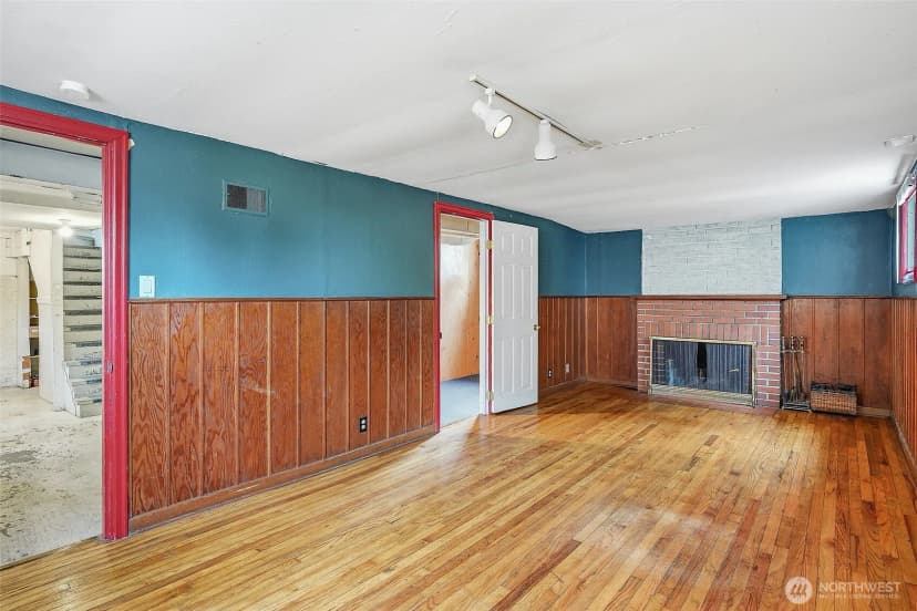 Property photo for 9002 2nd Avenue Ne, Seattle photo 27