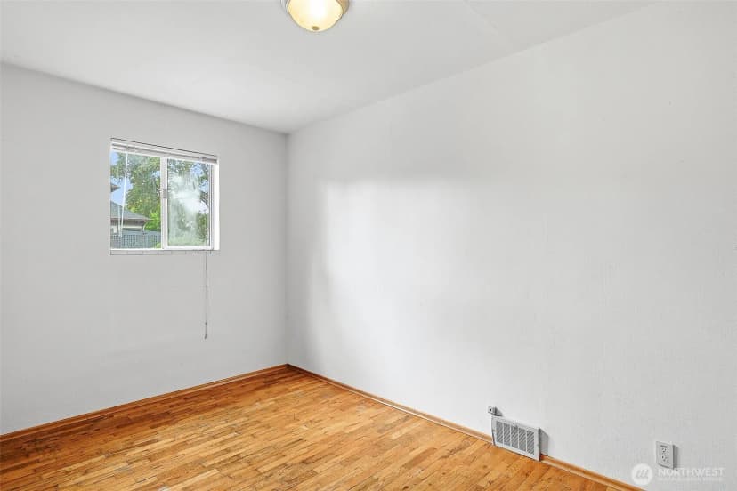 Property photo for 9002 2nd Avenue Ne, Seattle photo 17