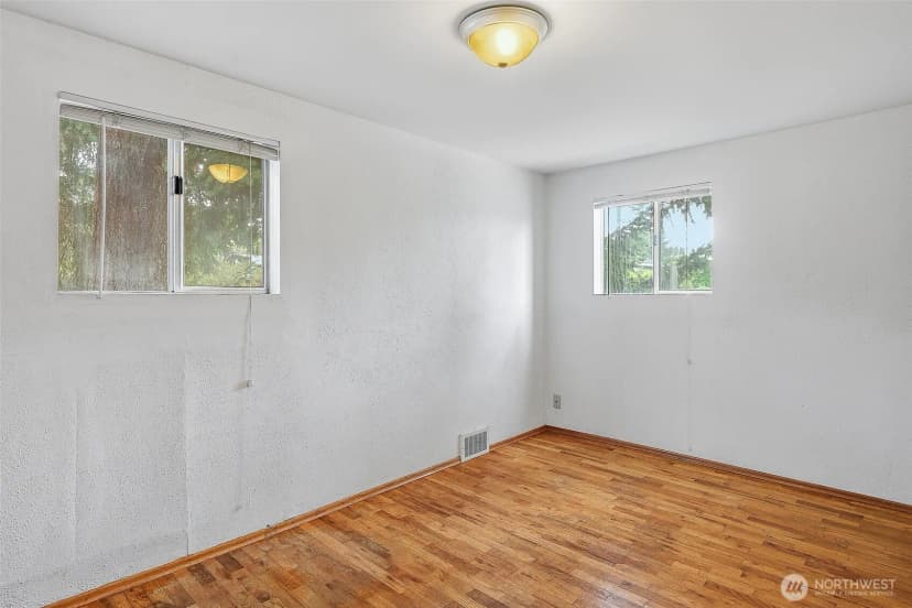 Property photo for 9002 2nd Avenue Ne, Seattle photo 20