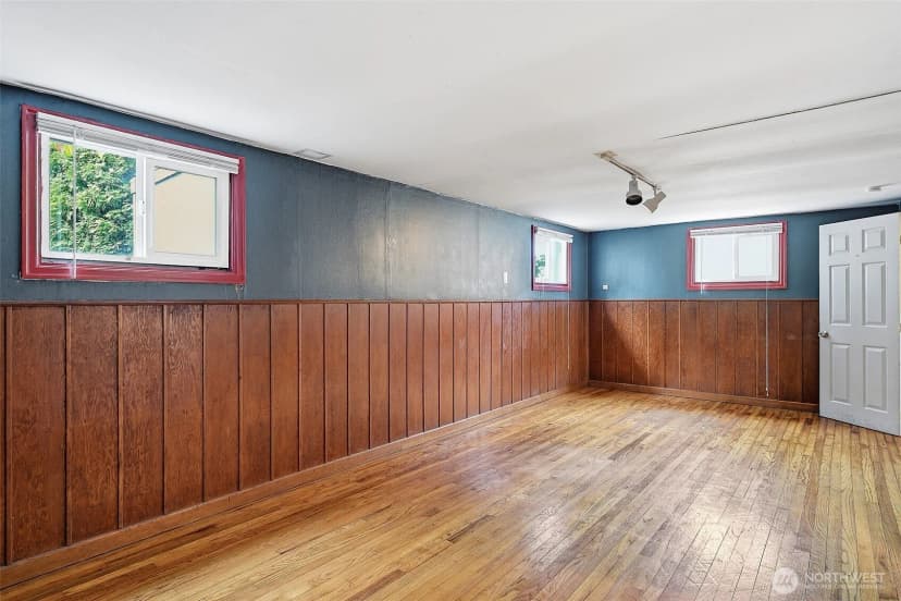 Property photo for 9002 2nd Avenue Ne, Seattle photo 29