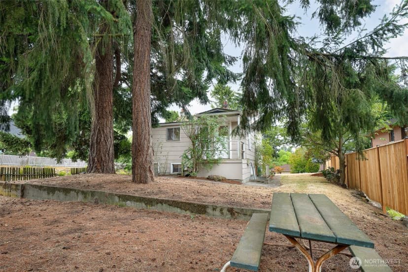 Property photo for 9002 2nd Avenue Ne, Seattle photo 33