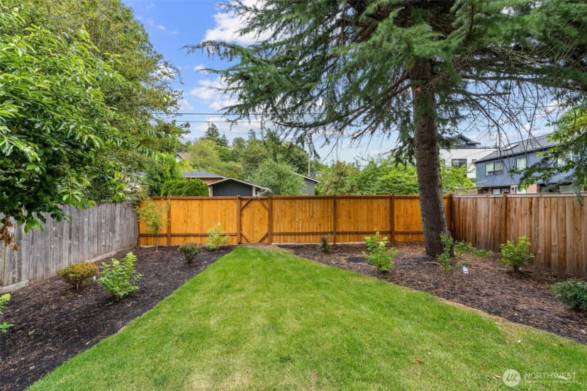 Property photo for 520 30th Avenue E, Seattle photo 30