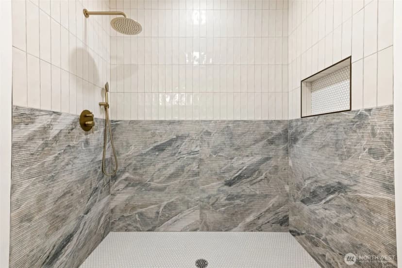 Property photo for 520 30th Avenue E, Seattle photo 17