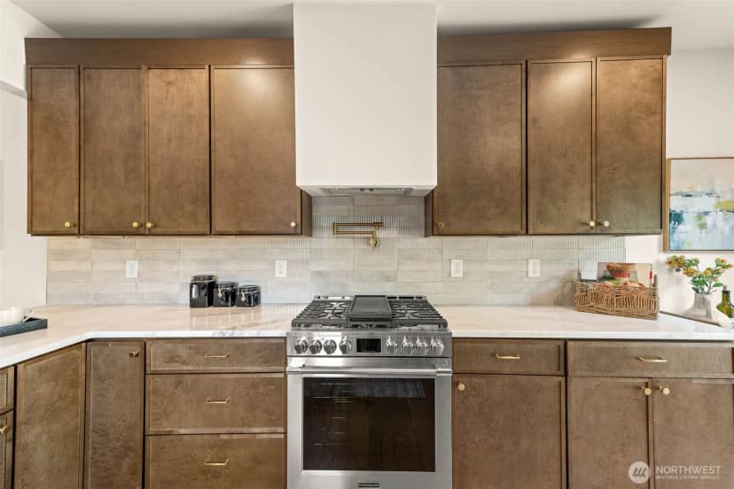 Property photo for 520 30th Avenue E, Seattle photo 8