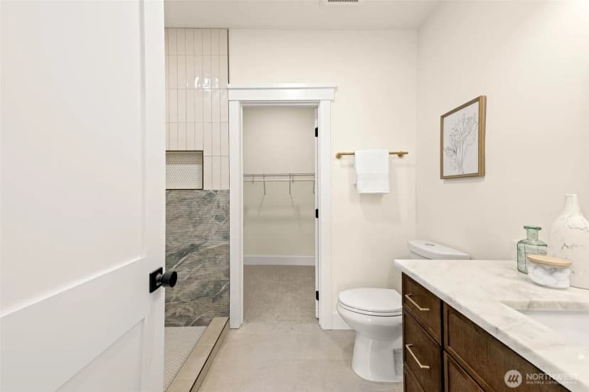 Property photo for 520 30th Avenue E, Seattle photo 15
