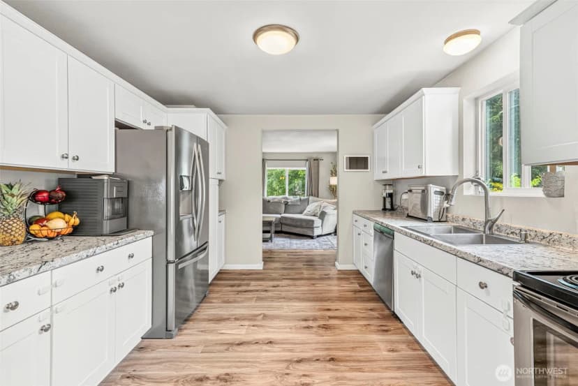 Property photo for 1404 Nw Kerron St, Winlock photo 9