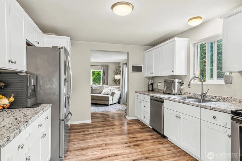 Property photo for 1404 Nw Kerron St, Winlock photo 11