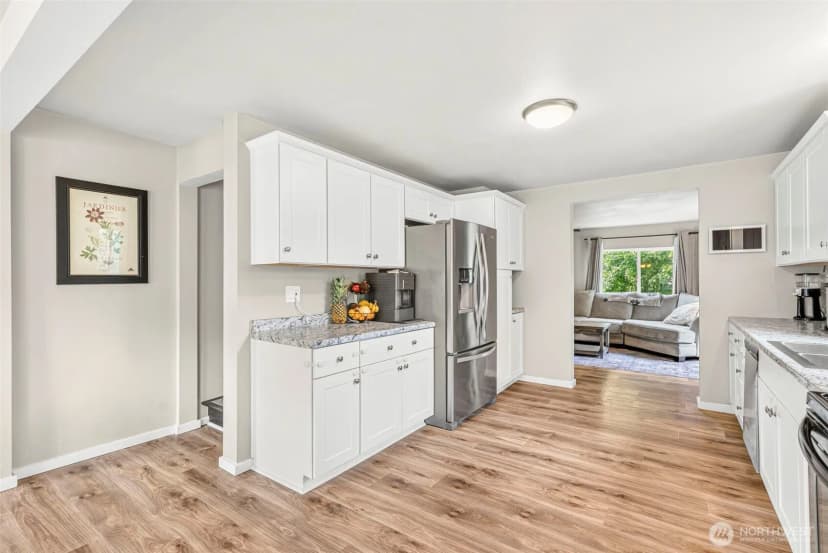 Property photo for 1404 Nw Kerron St, Winlock photo 10