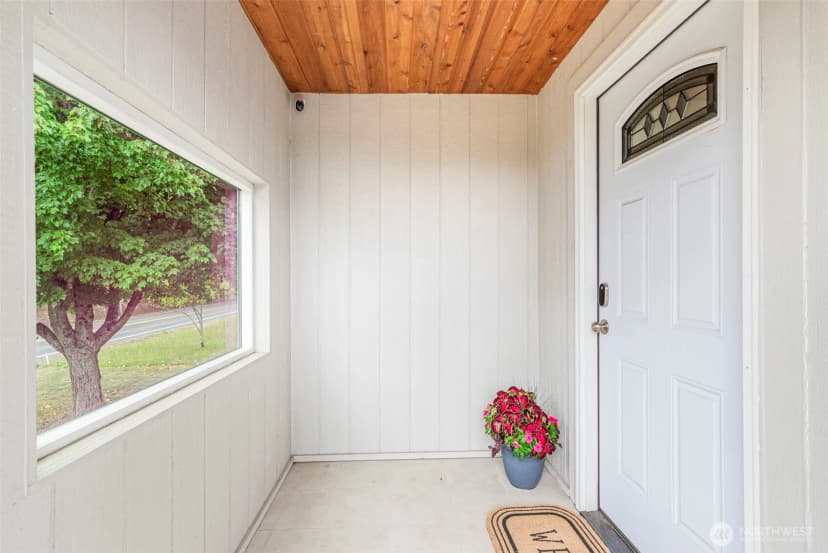 Property photo for 1404 Nw Kerron St, Winlock photo 5