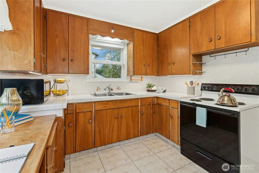 Property photo for 6526 Ne 198th Street, Kenmore photo 14