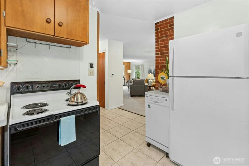 Property photo for 6526 Ne 198th Street, Kenmore photo 18