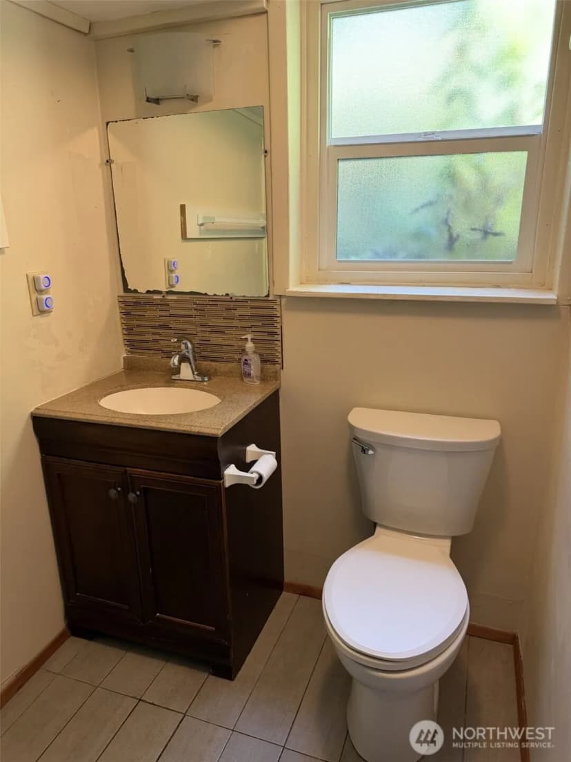 Property photo for 6526 Ne 198th Street, Kenmore photo 34