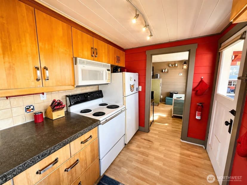Property photo for 522 12th Street, Bellingham photo 16