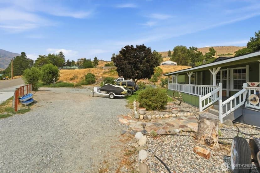 Property photo for 634 Warren Avenue W, Pateros photo 38