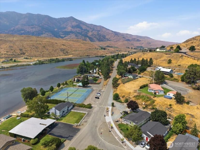 Property photo for 634 Warren Avenue W, Pateros photo 39