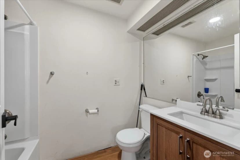 Property photo for 634 Warren Avenue W, Pateros photo 27