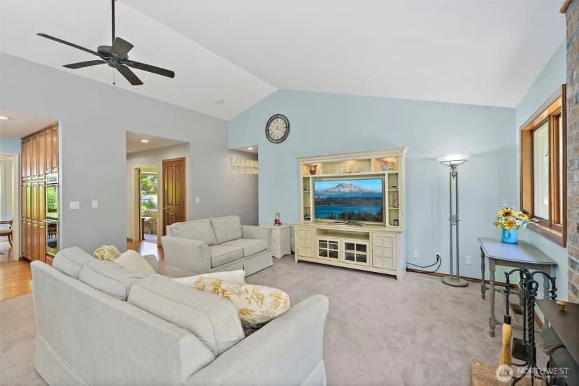 Property photo for 22200 Sweeney Road Se, Maple Valley photo 8