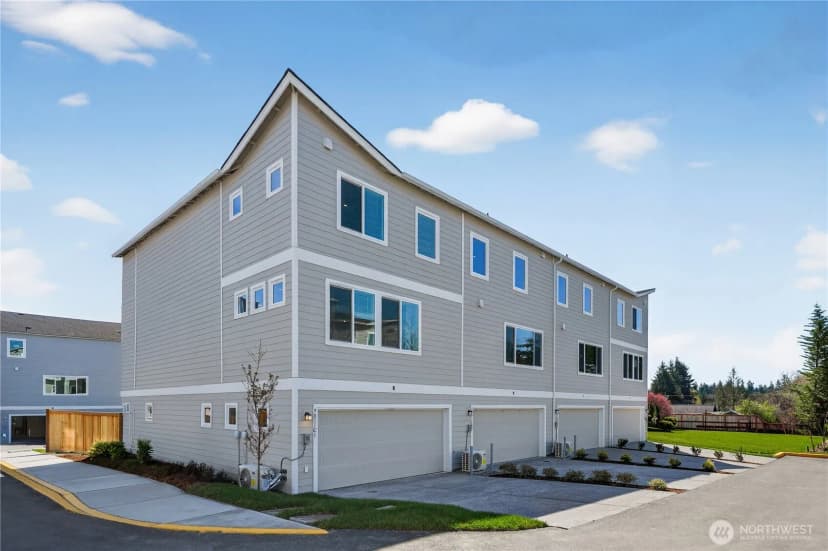 Property photo for 9811 31st Avenue Se #f4, Everett photo 26