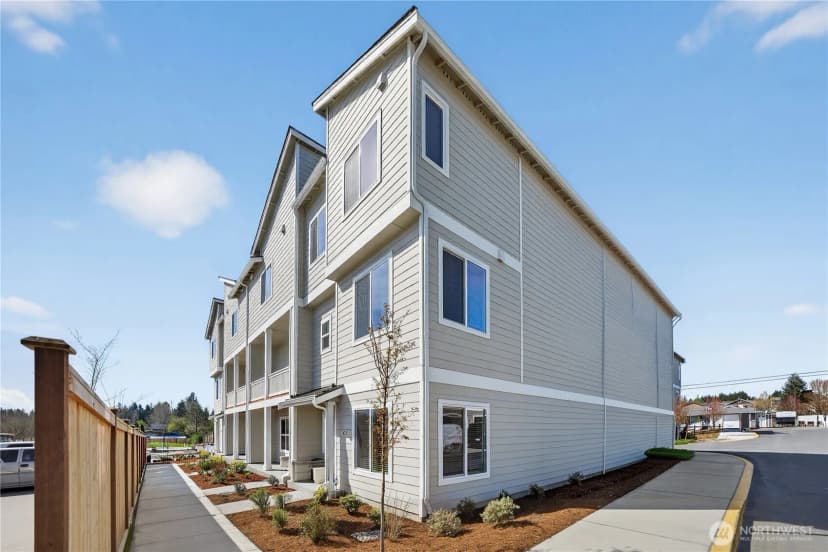 Property photo for 9811 31st Avenue Se #f4, Everett photo 24