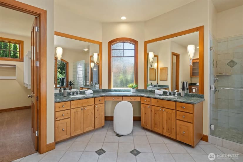 Property photo for 6563 170th Place Se, Bellevue photo 19