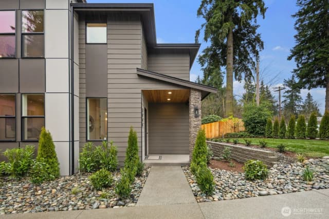 Property photo for 5014 114th Avenue Ne #1, Kirkland photo 4