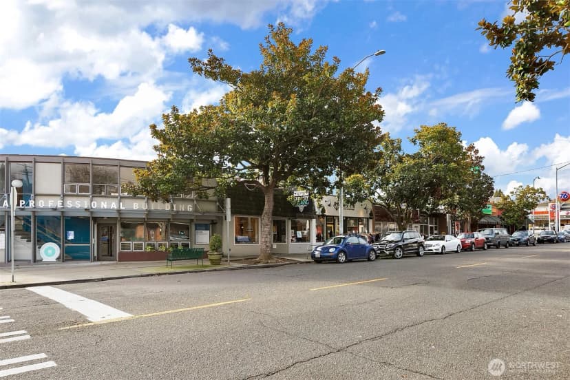 Property photo for 3406 B 34th Avenue W, Seattle photo 27