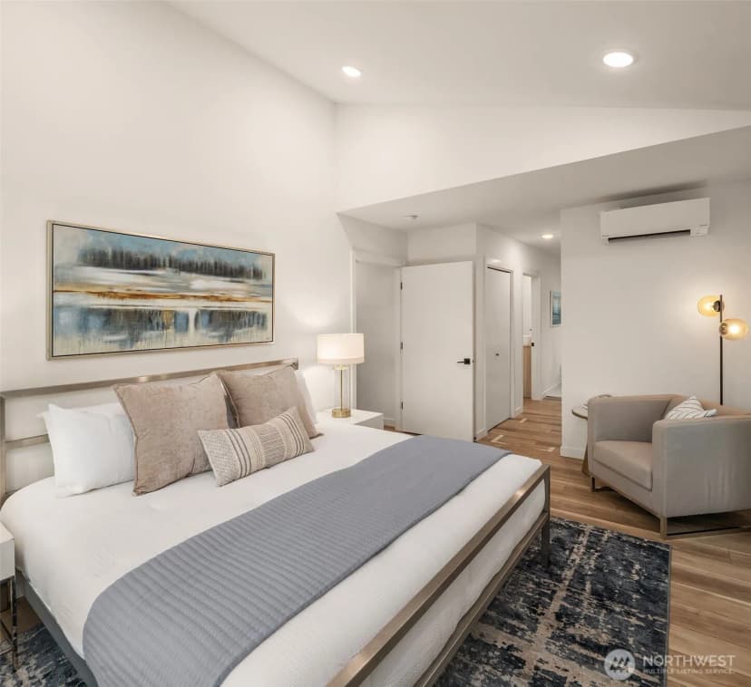 Property photo for 3406 B 34th Avenue W, Seattle photo 10