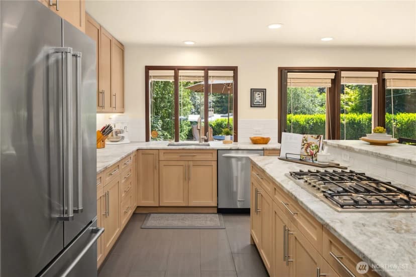 Property photo for 6815 E Mercer Way, Mercer Island photo 6