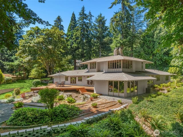 Property photo for 6815 E Mercer Way, Mercer Island, WA 98040