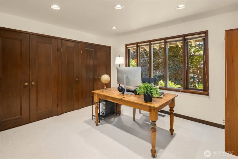 Property photo for 6815 E Mercer Way, Mercer Island photo 27