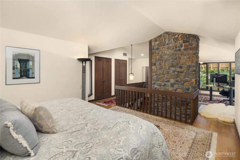 Property photo for 6815 E Mercer Way, Mercer Island photo 15