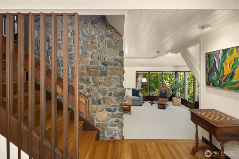 Property photo for 6815 E Mercer Way, Mercer Island photo 9